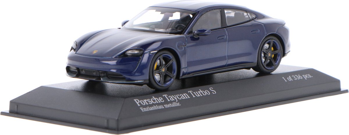 Porsche Taycan Turbo S Baujahr 2019 enzianblau metallic 1:43 Minichamps
