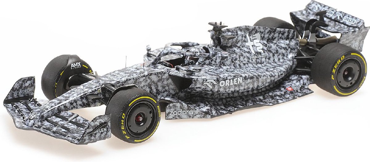 Robert Kubica Alfa Romeo C42 Formel 1 Test Barcelona 2022 1:18 Minichamps
