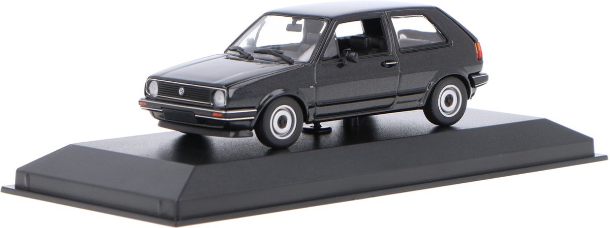 Volkswagen VW Golf II Baujahr 1985 schwarz metallic 1:43 Minichamps
