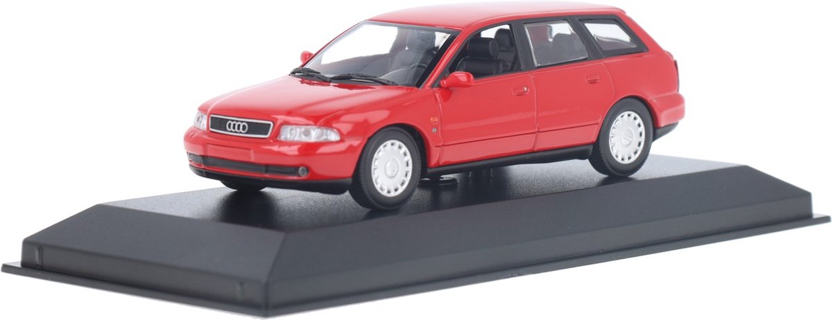 Audi A4 Avant Baujahr 1995 rot 1:43 Minichamps