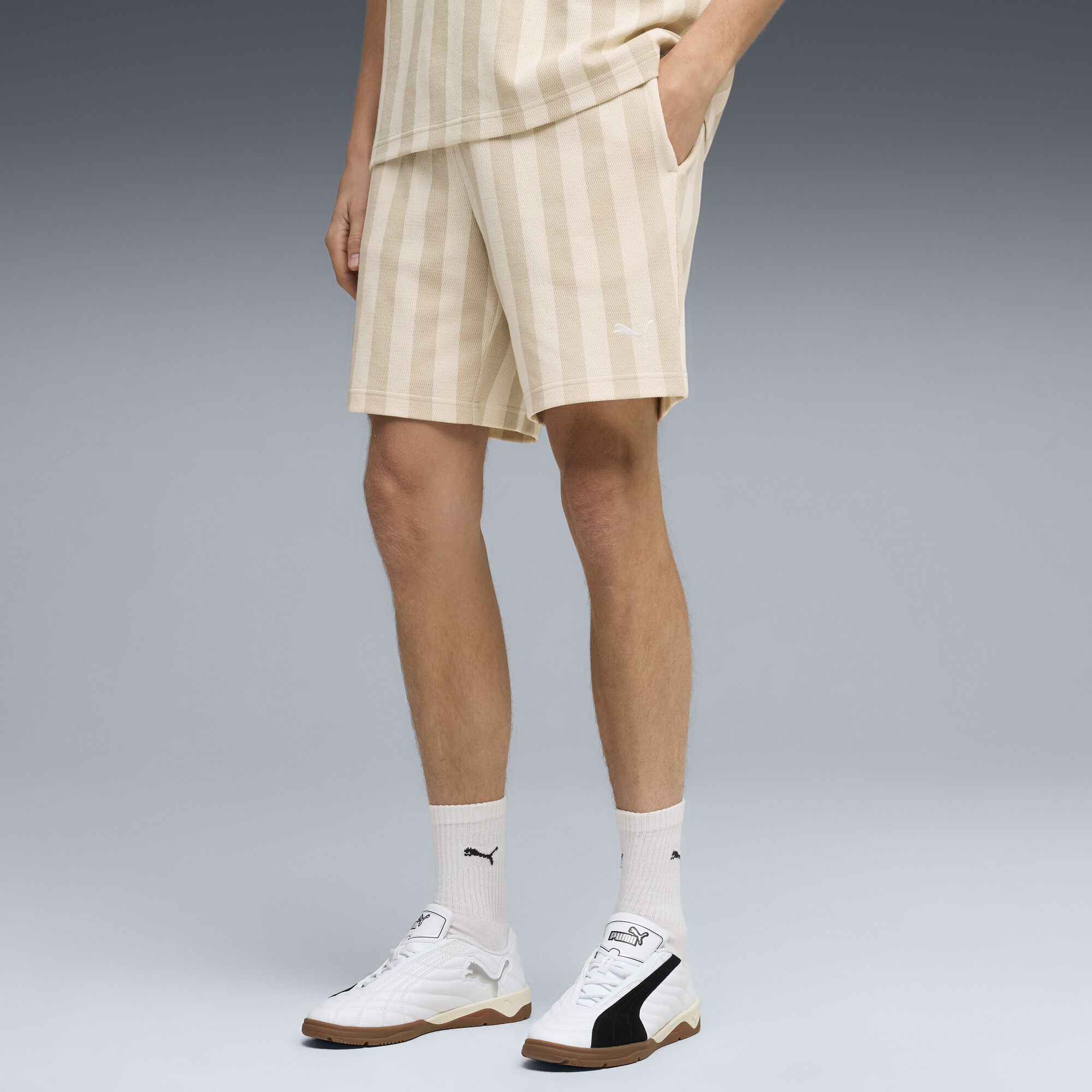 PUMA Class 8" Shorts Herren, Kleidung, Weiß, XS