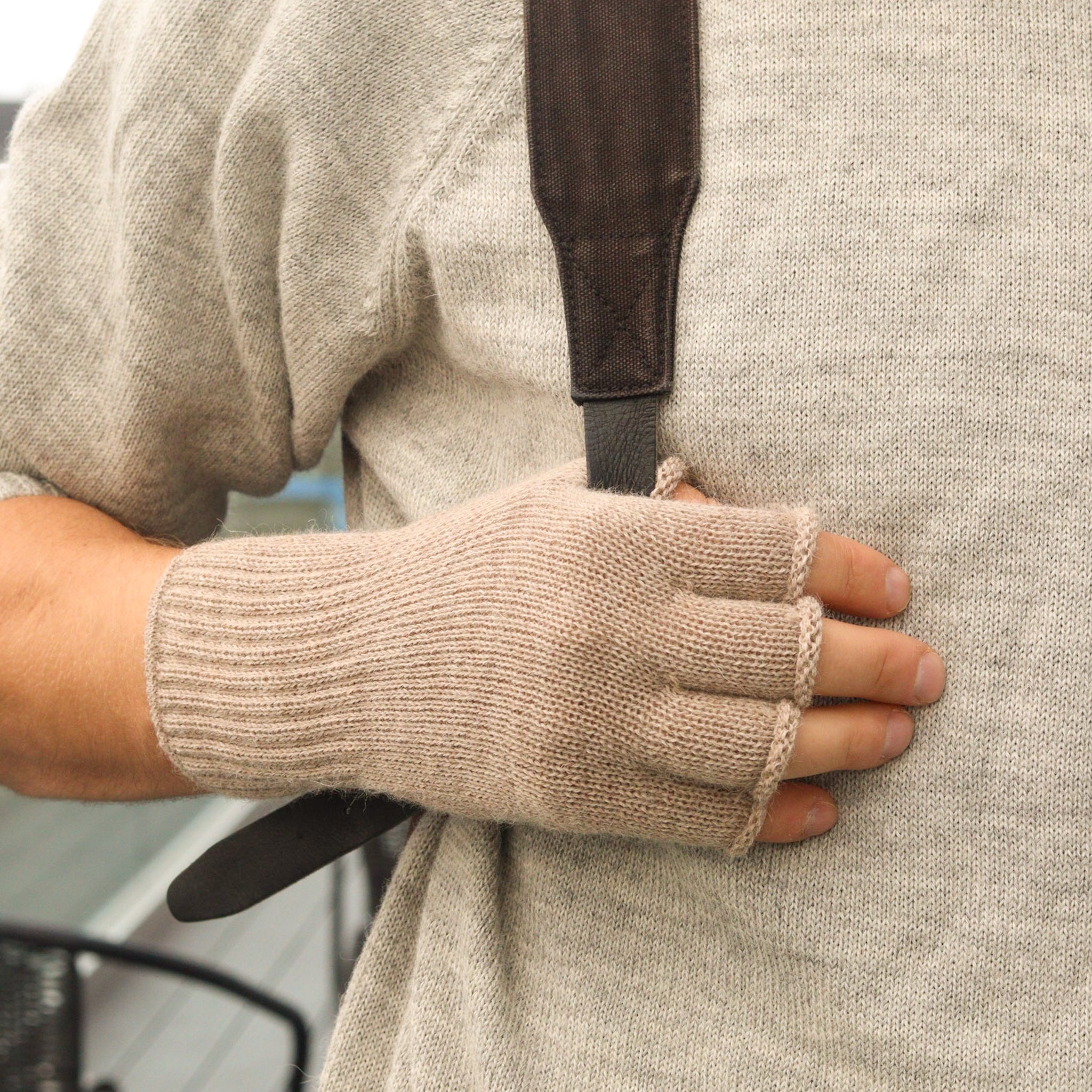PULU -100% Alpaca Wool Fingerless Gloves, Road grey / S