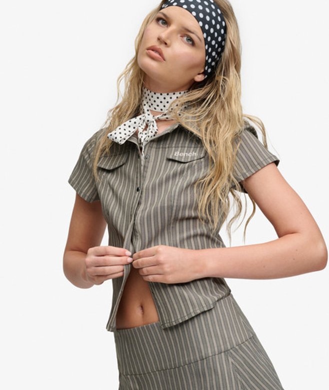 Superdry Damen Bench Gestreiftes Kurzarmhemd mit Schmaler Passform Beige - Größe: S