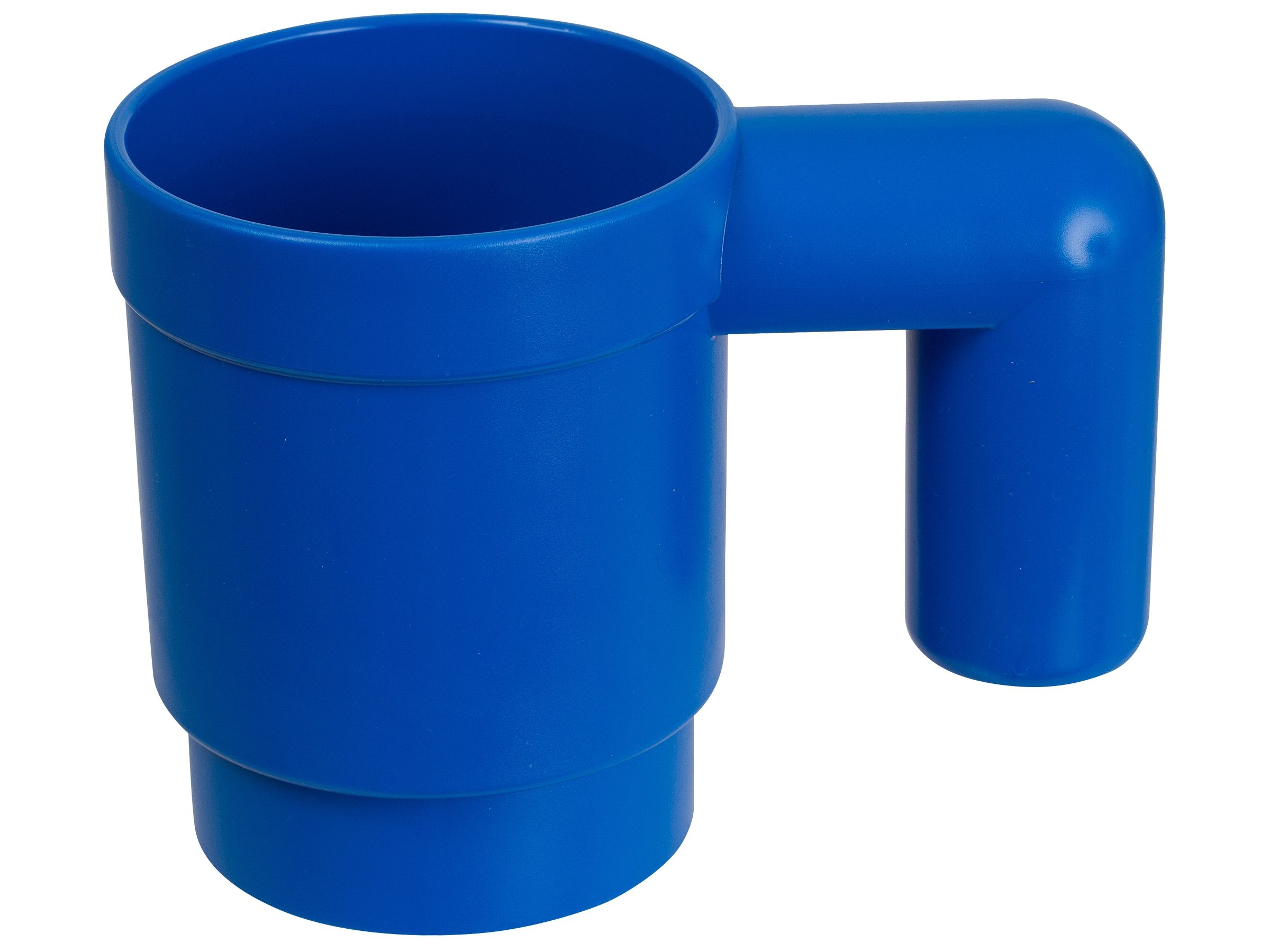 Blauer Becher in voller Lebensgröße
