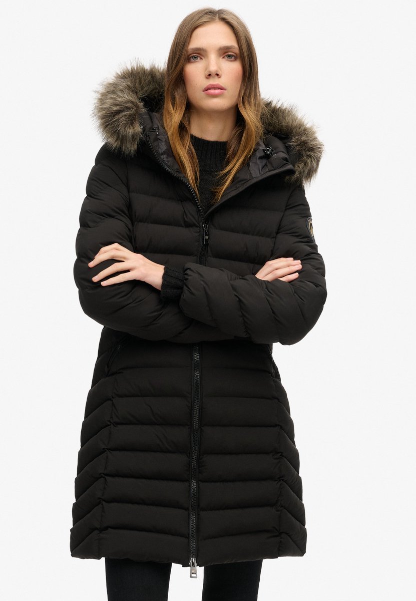Superdry Damen Mittellanger Fuji Steppmantel mit Kapuze aus Kunstfell Schwarz - Größe: 44