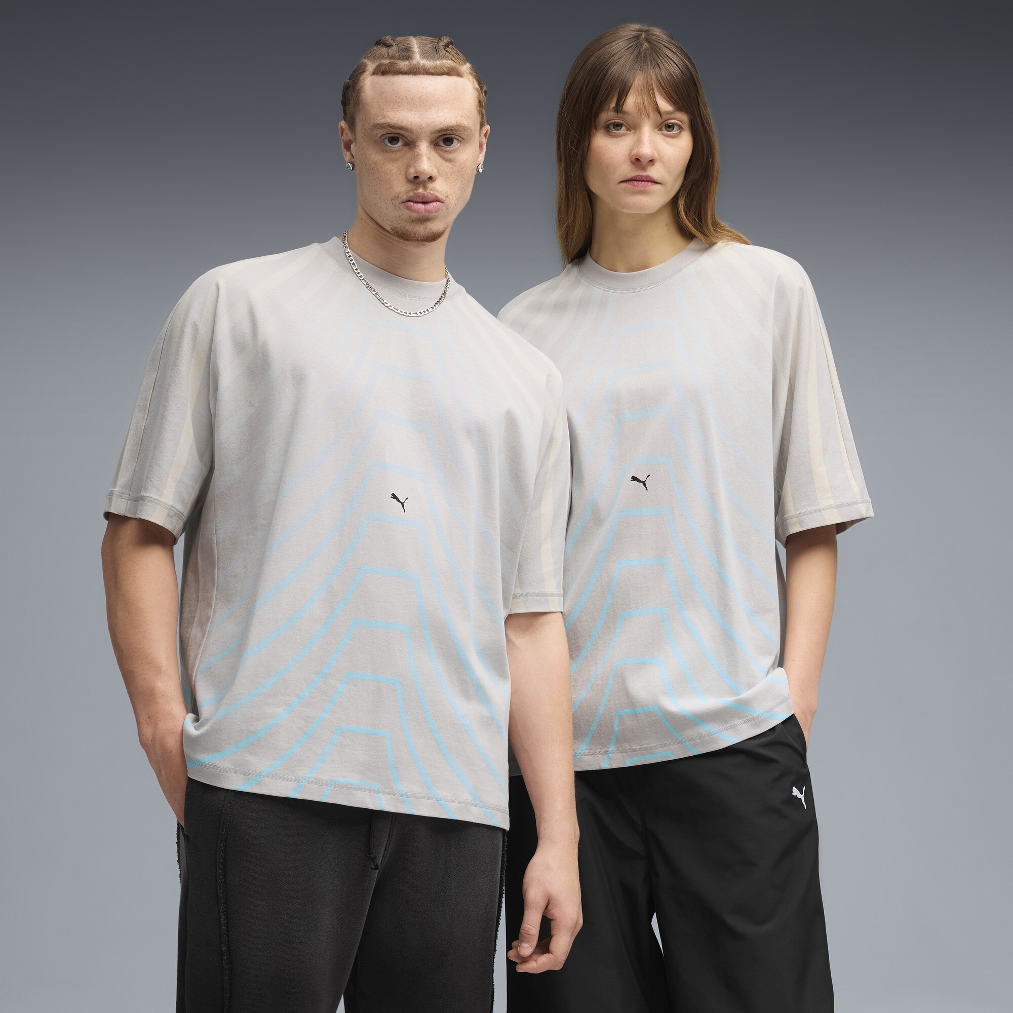 PUMA CLRT Graphic T-Shirt Unisex, Kleidung, Grau, XL