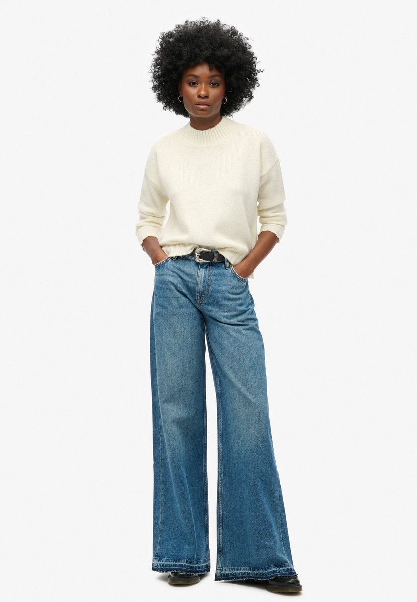 Superdry Damen Ausgestellte Jeans mit Unversäubertem Saum und Weitem Bein Blau - Größe: 28/32