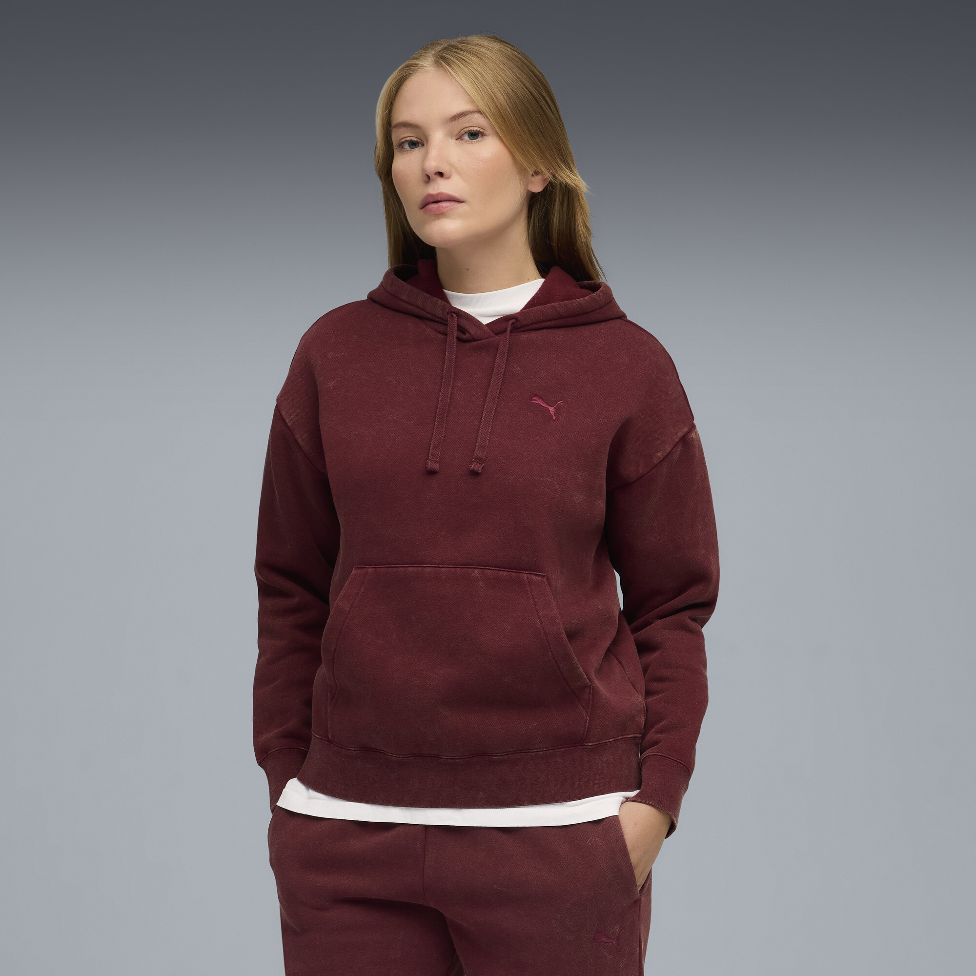 PUMA Essentials Elevated Relaxed Wash Hoodie Damen, Kleidung, Rot, 3XL