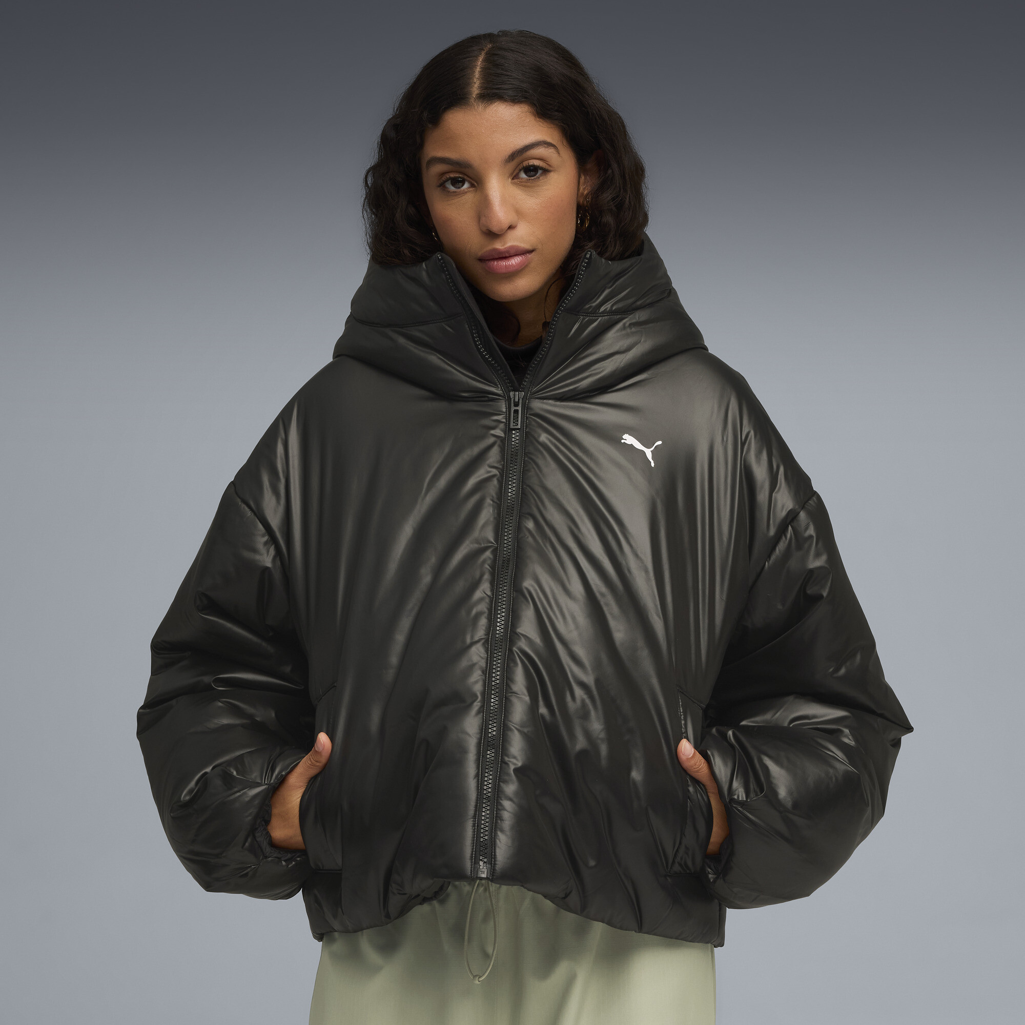 PUMA Wardrobe Essentials Shiny Wattierte Kapuzenjacke Damen, Kleidung, Schwarz, XS