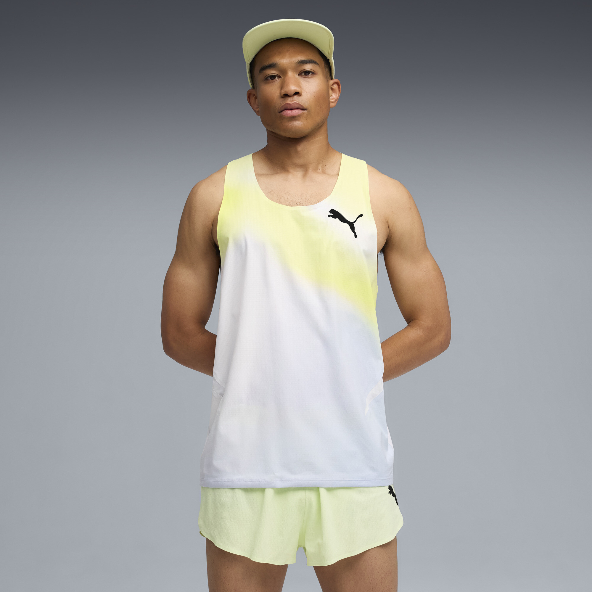PUMA Lightspeed ULTRAWEAVE Graphic Laufshirt Herren, Kleidung, Grau, L