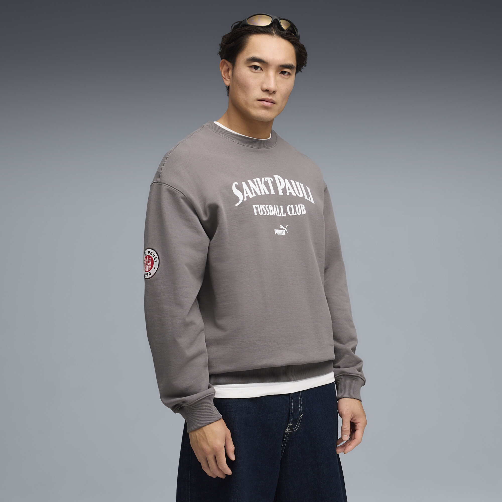 PUMA FC St. Pauli Retro Sweatshirt mit Rundhalsausschnitt Herren, Kleidung, Grau, L