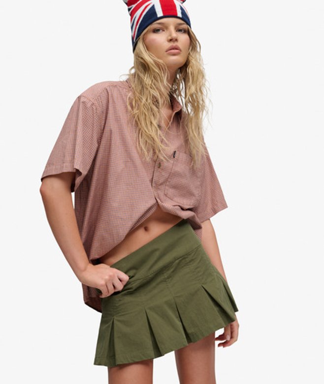 Superdry Damen Bench Logo Plissierter Mini-rock mit Pfirsichhaut-finish Green - Größe: M