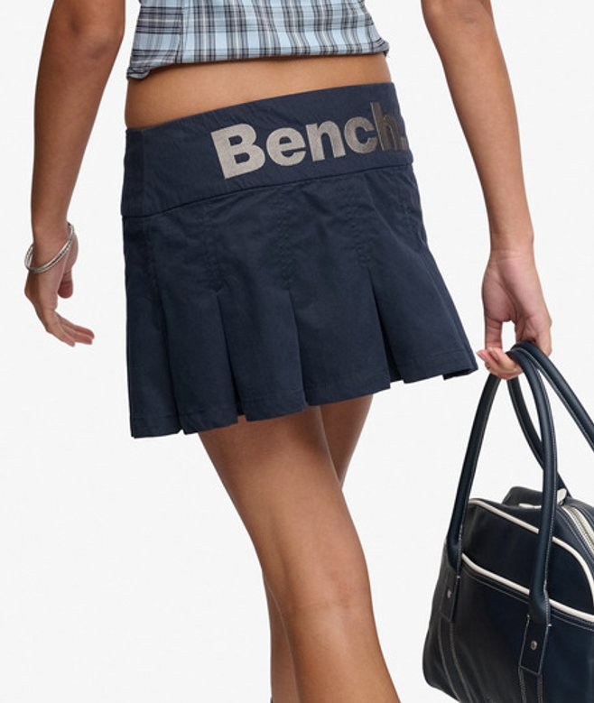 Superdry Damen Bench Logo Plissierter Mini-rock mit Pfirsichhaut-finish Navy - Größe: XS