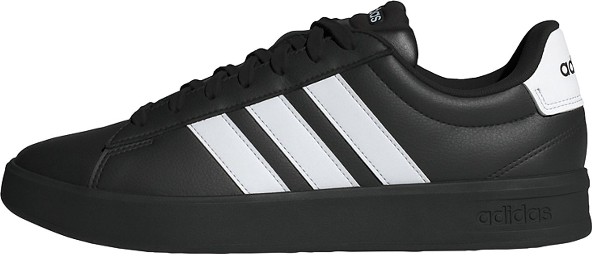 Ikonische Sneakers adidas Grand Court 3.0