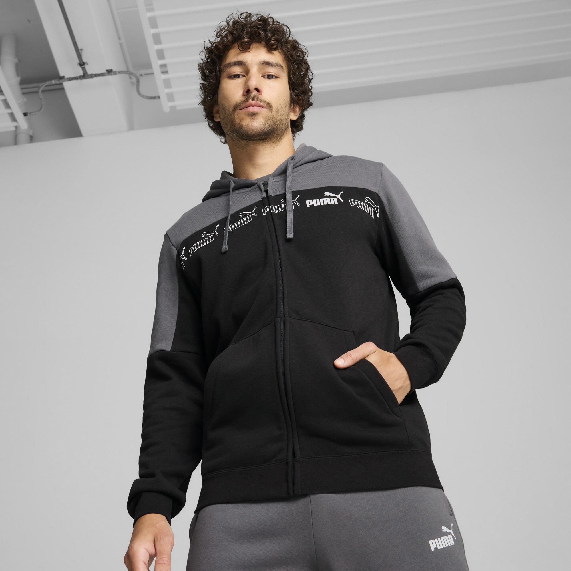 PUMA Around the Block Kapuzenjacke Herren, Kleidung, Grau, XXL
