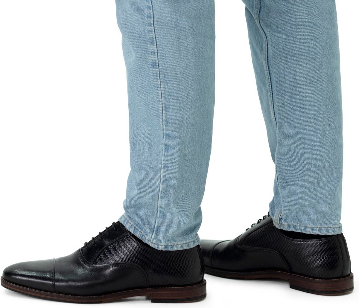 Schwarze Lederschnürschuhe