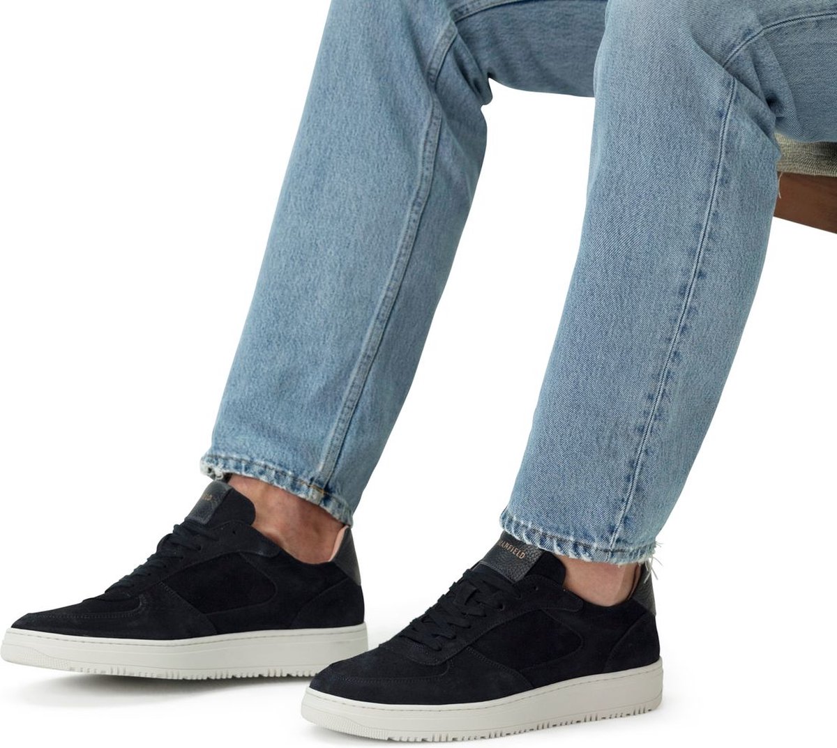 Marineblaue Veloursleder-Sneaker