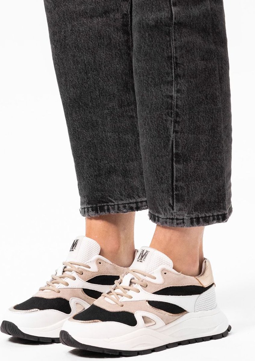 Weiße Ledersneaker mit Mesh-Details