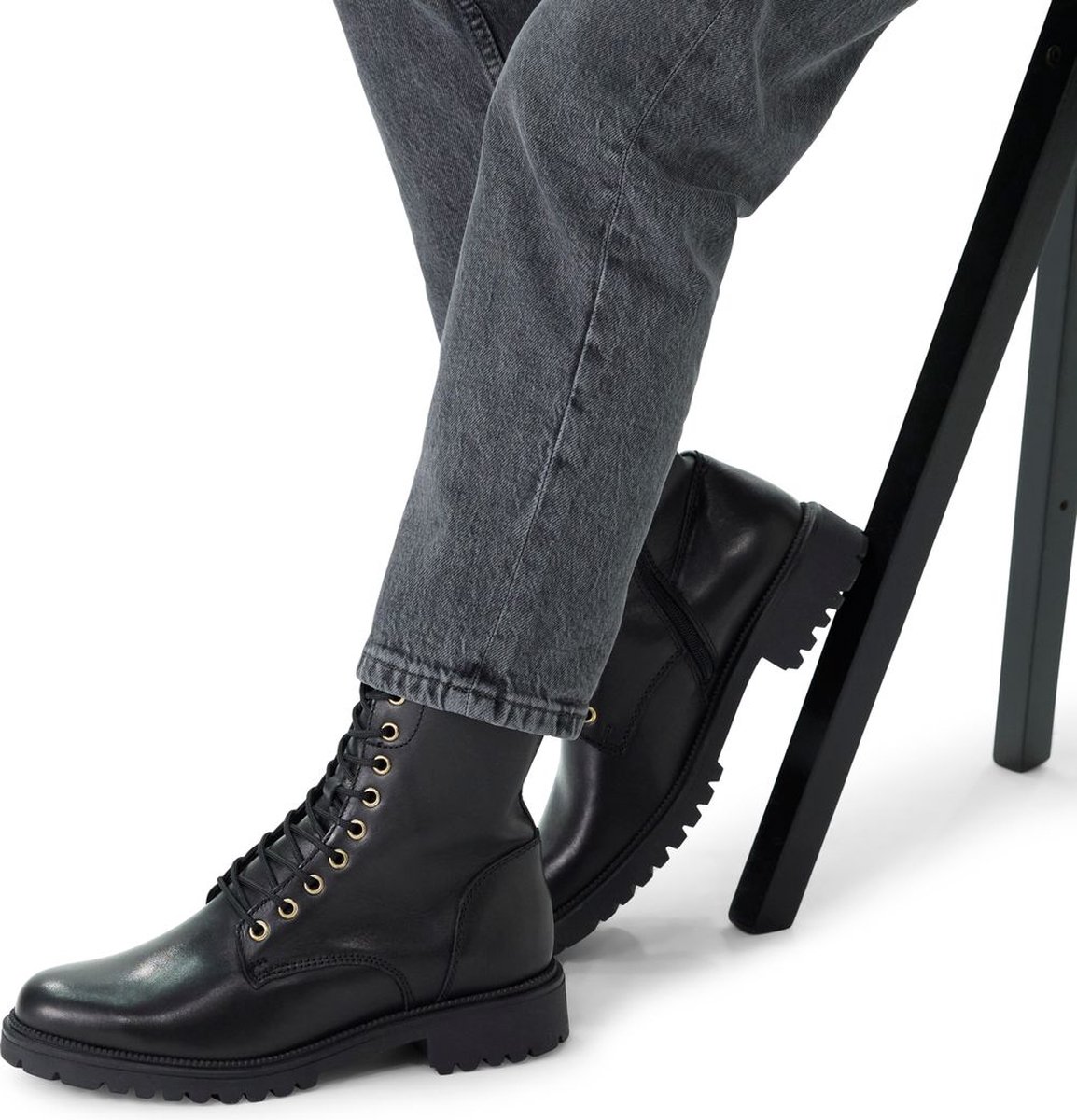 Schwarze Lederschnürstiefeletten