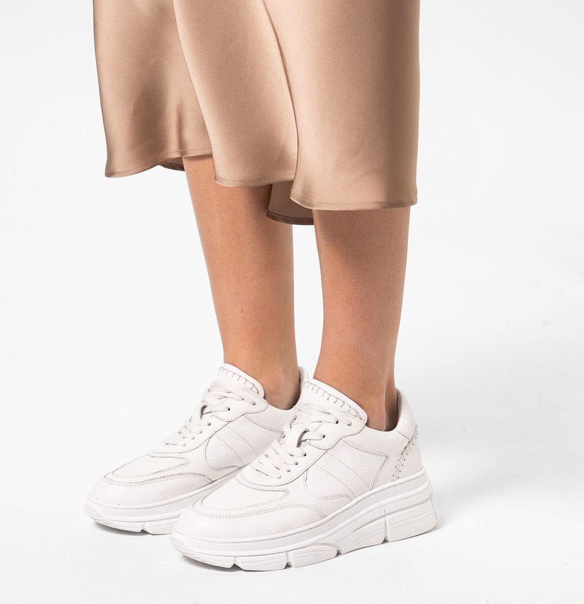 Weiße Ledersneaker