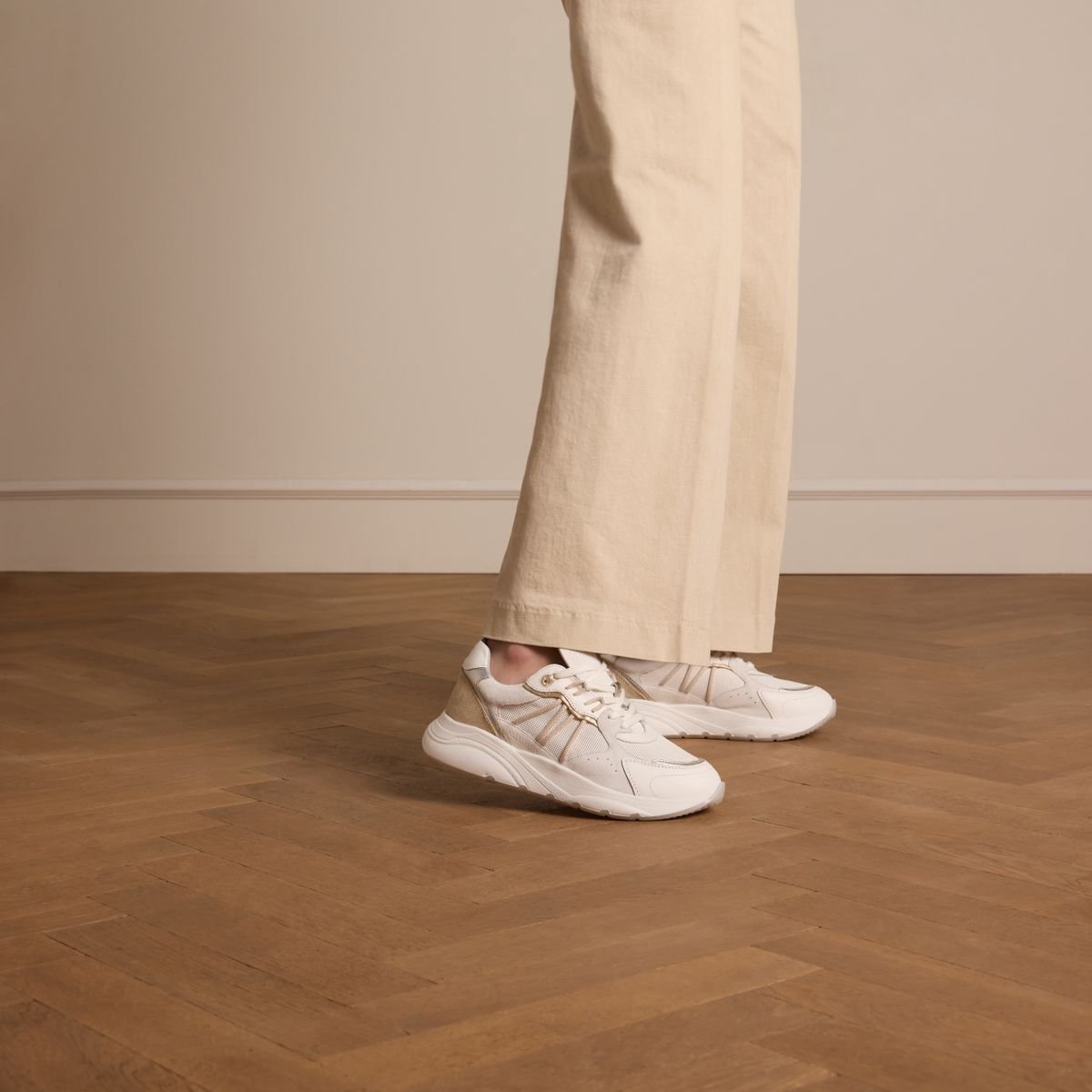 Weiße Ledersneaker