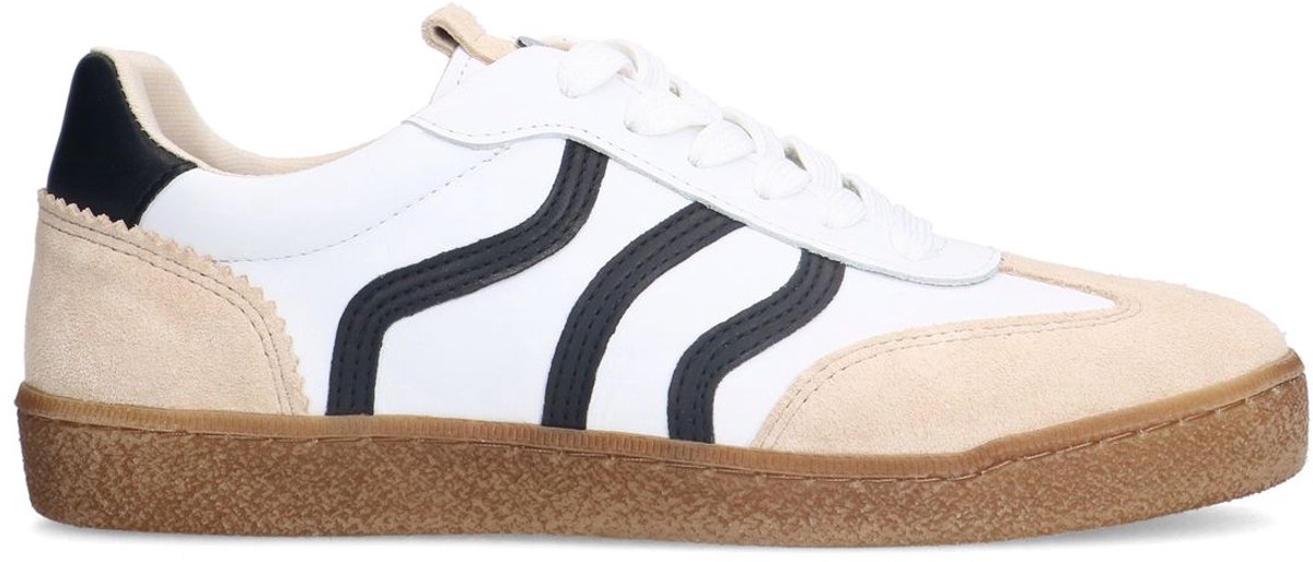 Weiße Ledersneaker mit schwarzen Details