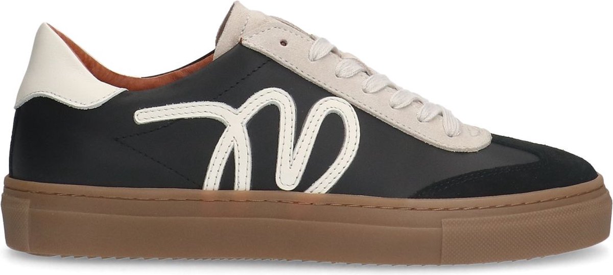 Schwarze Ledersneaker mit Veloursleder-Details