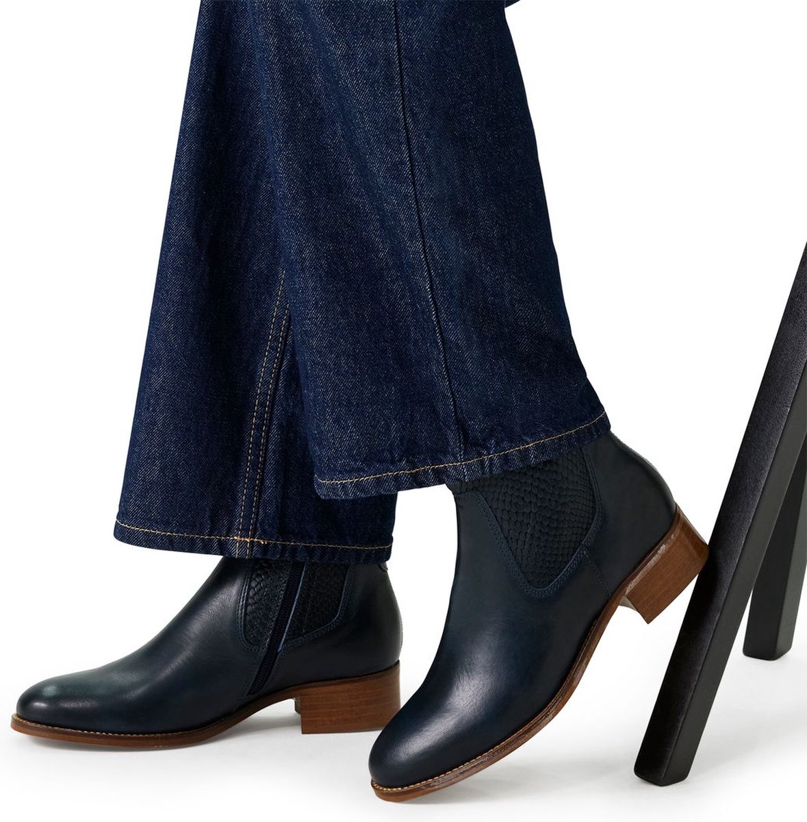 Blaue Lederstiefeletten