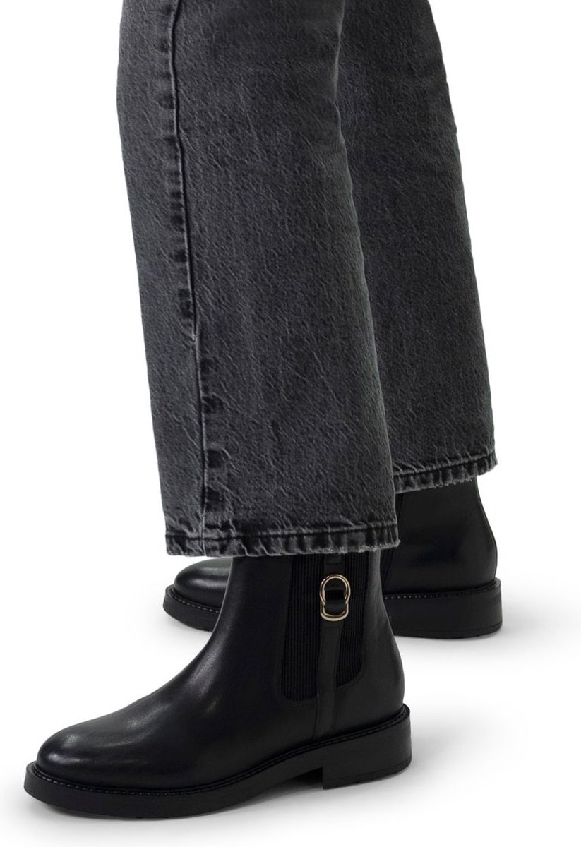 Schwarze Lederstiefeletten