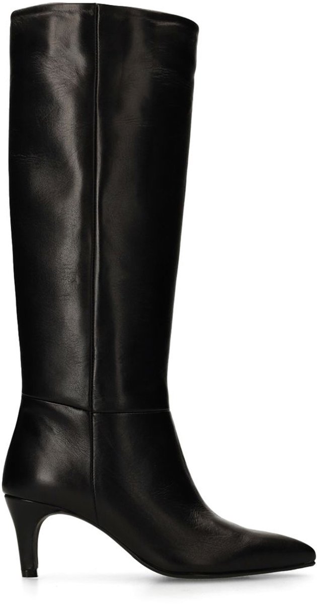 Schwarze Lederstiefel mit Absatz