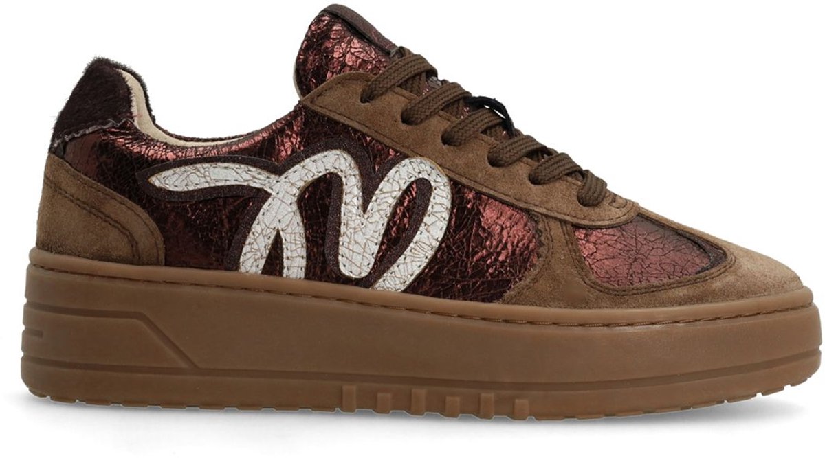 Bronzefarbene Metallic-Sneaker mit Details