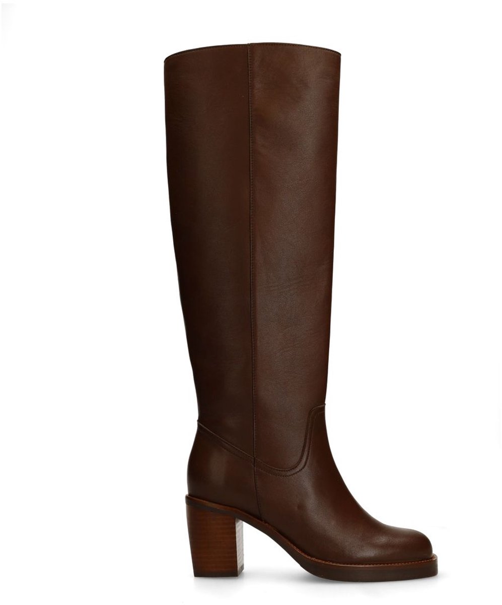 Dunkelbraune Lederstiefel mit Absatz