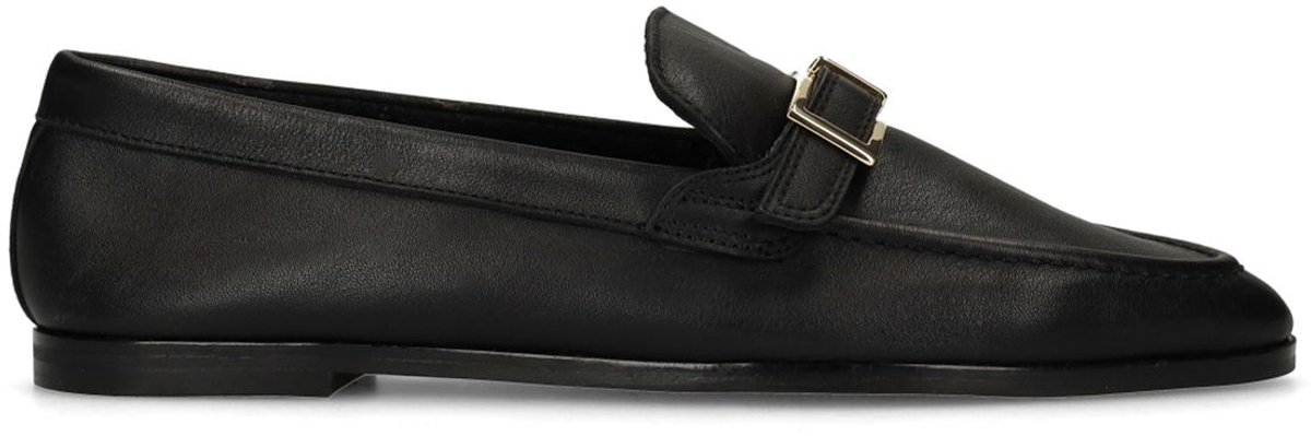 Schwarze Leder-Loafer mit goldfarbenem Detail