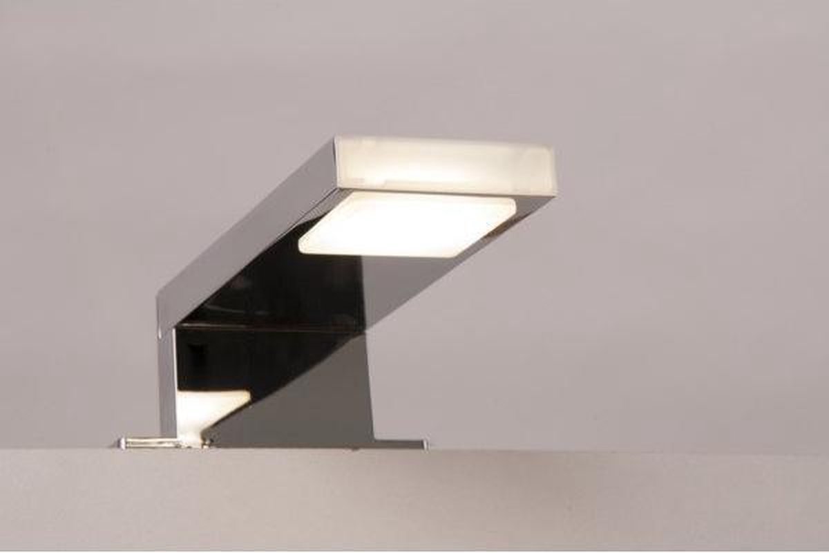 Beaux Verne Badezimmerlampe Chrom