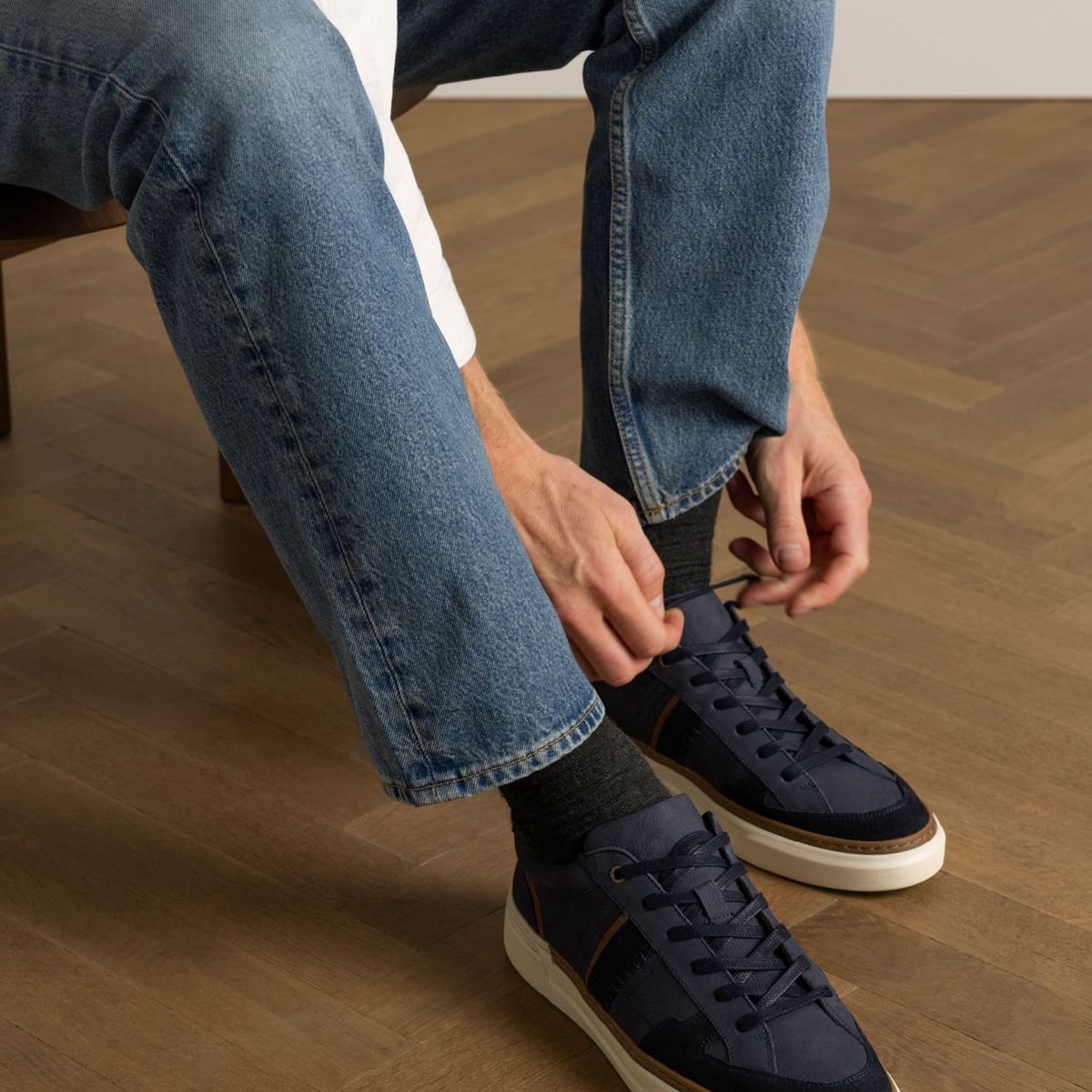 Blaue Nubuk-Sneaker