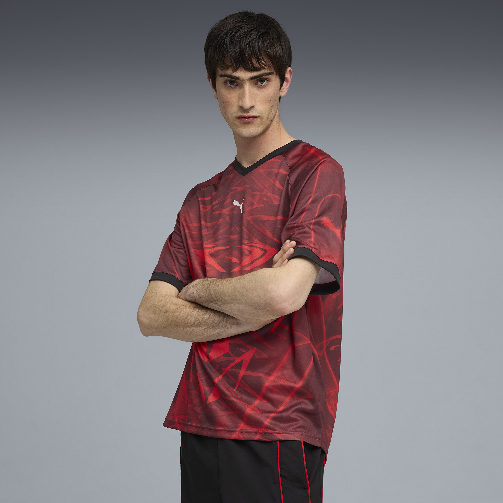 PUMATECH Allover-Print Relaxed Fußballtrikot Unisex, Kleidung, Rot, XS