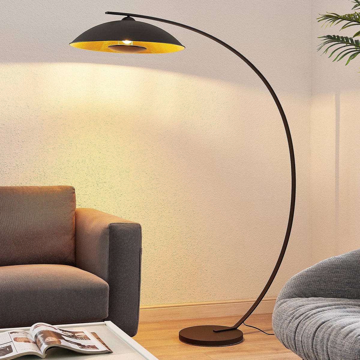 Emilienne Stehleuchte Black/Gold Lindby - Wohnzimmer - Modern - Metall - Einflammig