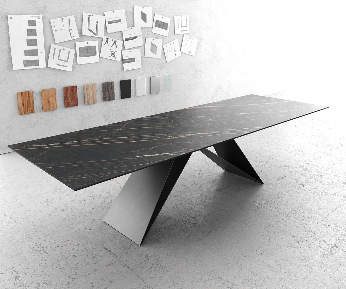 Esstisch Edge 300x100cm Keramik Laminam®Noir Desir Braun V-Mittelfuß Schwarz