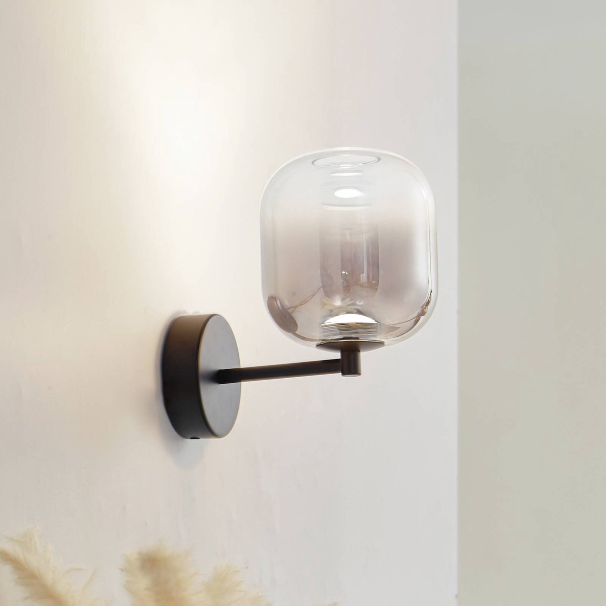 Avelina LED-Wandleuchte rauchgrau Höhe 21,5 cm Glas Lucande - Wohnzimmer - Modern - Einflammig