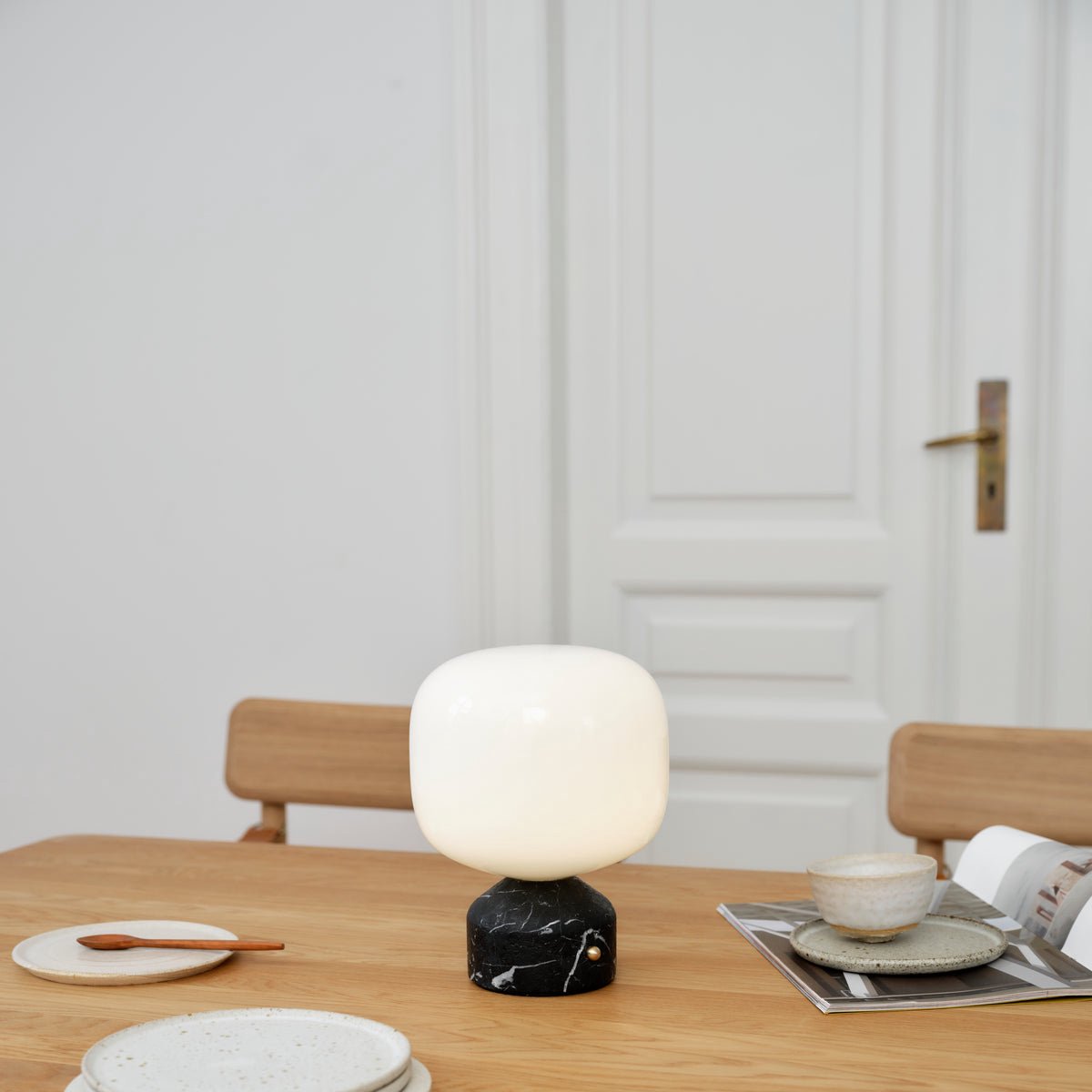 Meemo LED-Akku-Tischleuchte, schwarz Marmor, Glas GEJST - Wohnzimmer - Einflammig