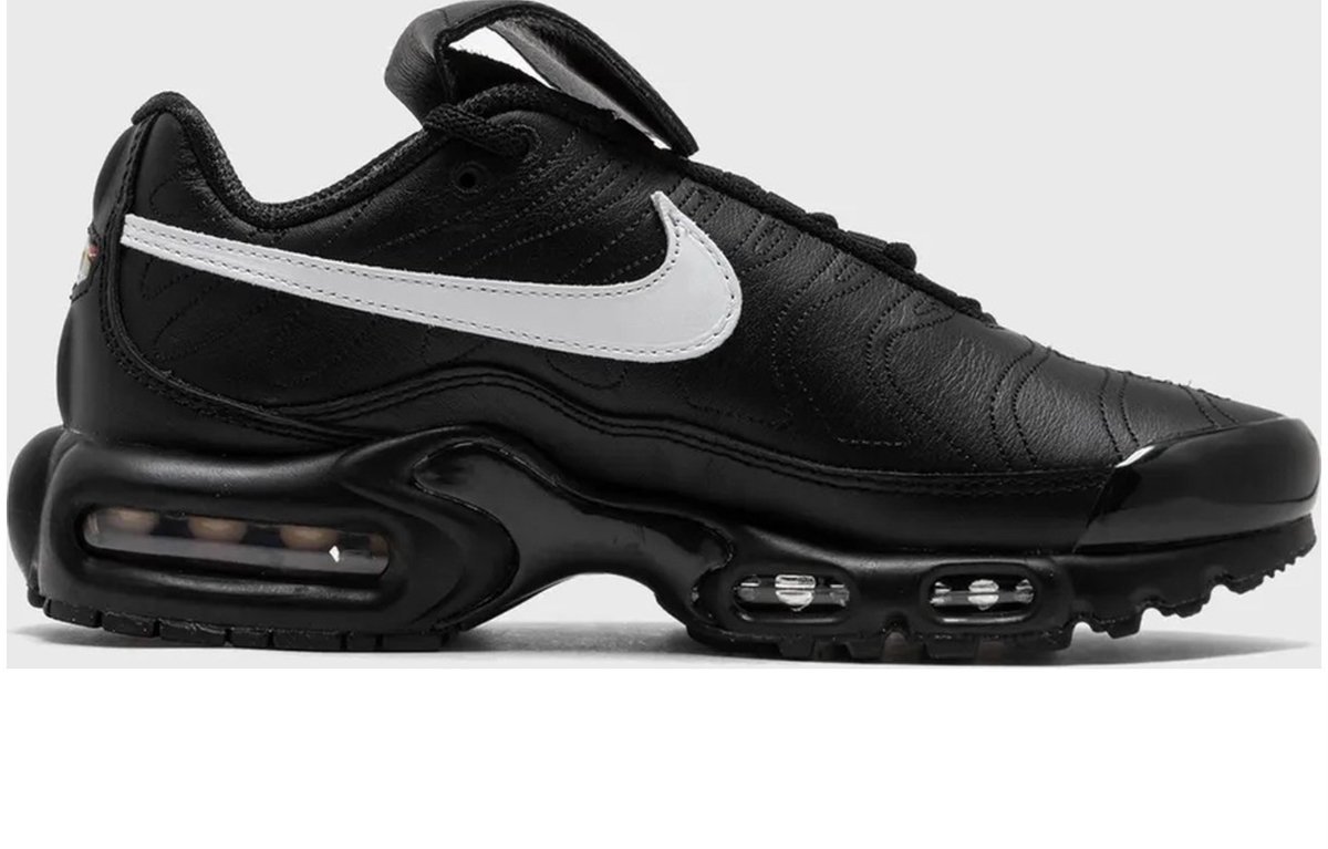 Nike Air Max Plus Tiempo Schwarz Weiß EU 38 schwarz
