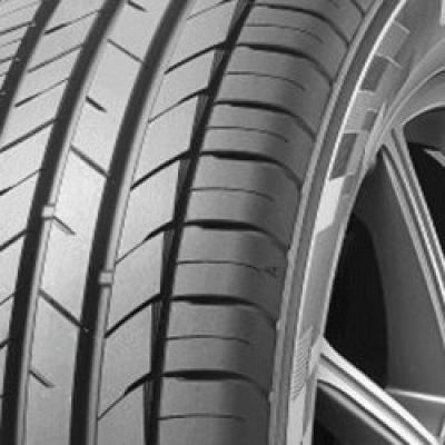 Kumho Ecsta HS52 185/60 R14 82H