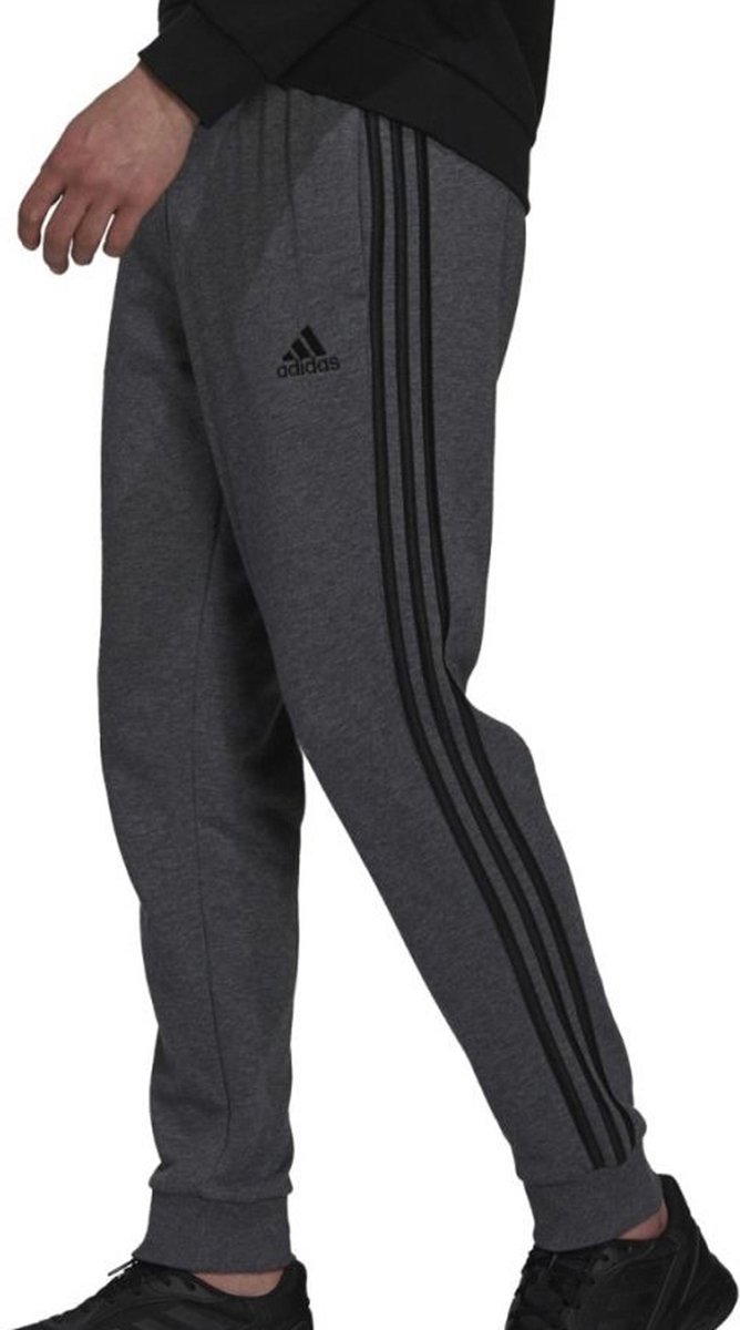 Hosen adidas Essentials French Terry