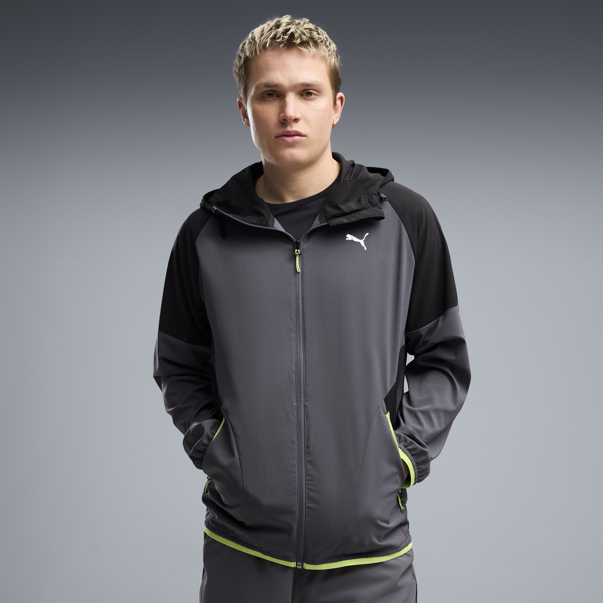 PUMA PWRTRAIN Stretch Gewebte Jacke mit Reißverschluss Herren, Kleidung, Grau, M