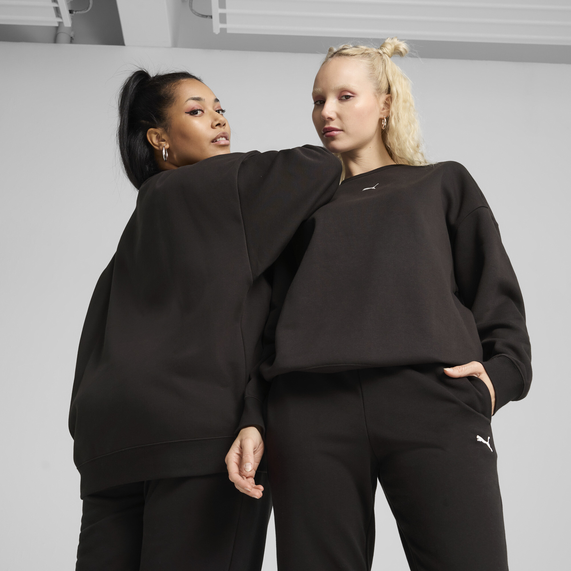 PUMA Essentials Oversized Sweatshirt Damen, Kleidung, Schwarz, M