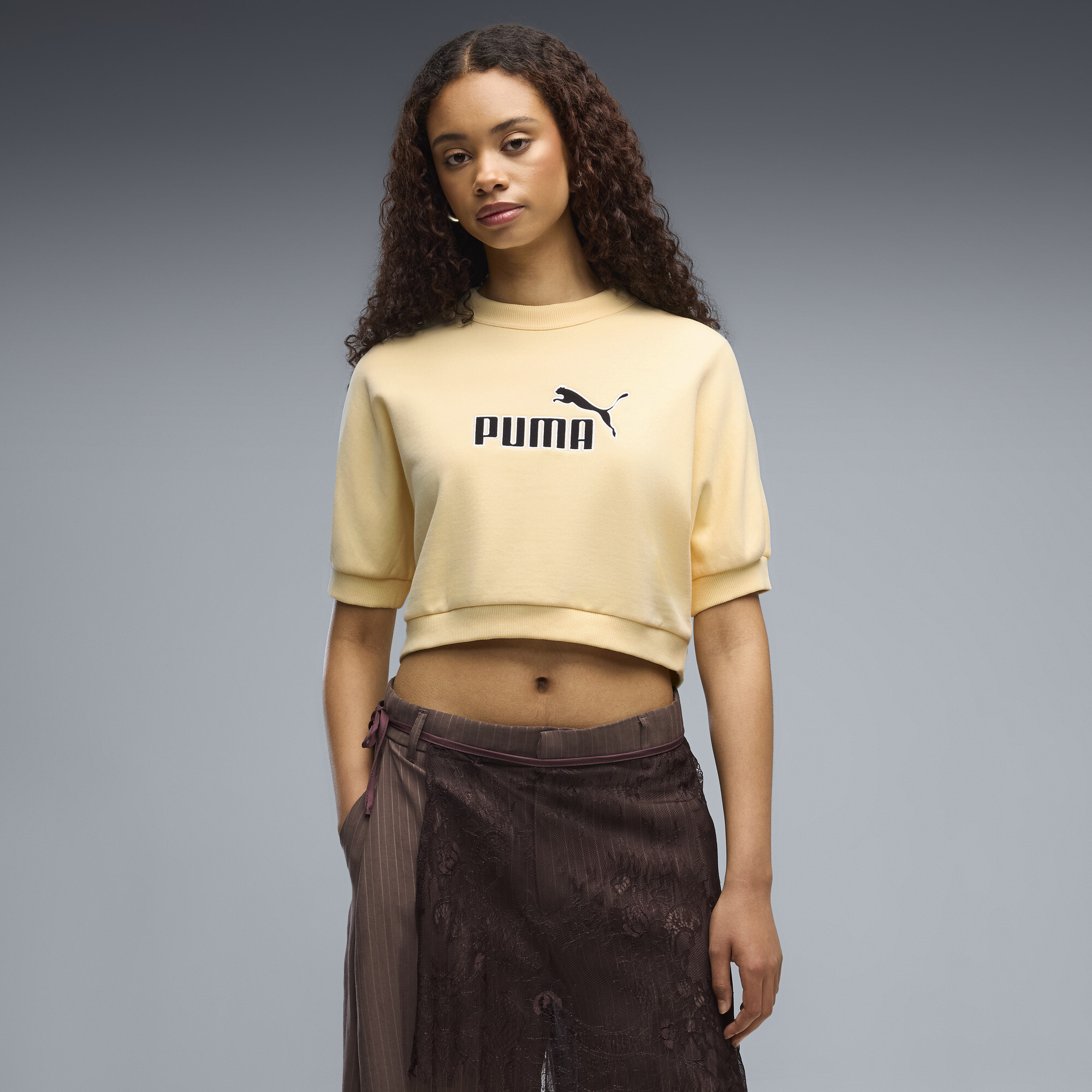 PUMA Essentials Elevated No. 1 Logo Relaxed Sweatshirt Damen, Kleidung, Gelb, XL