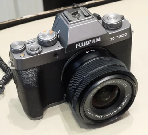 X-T200 camera body