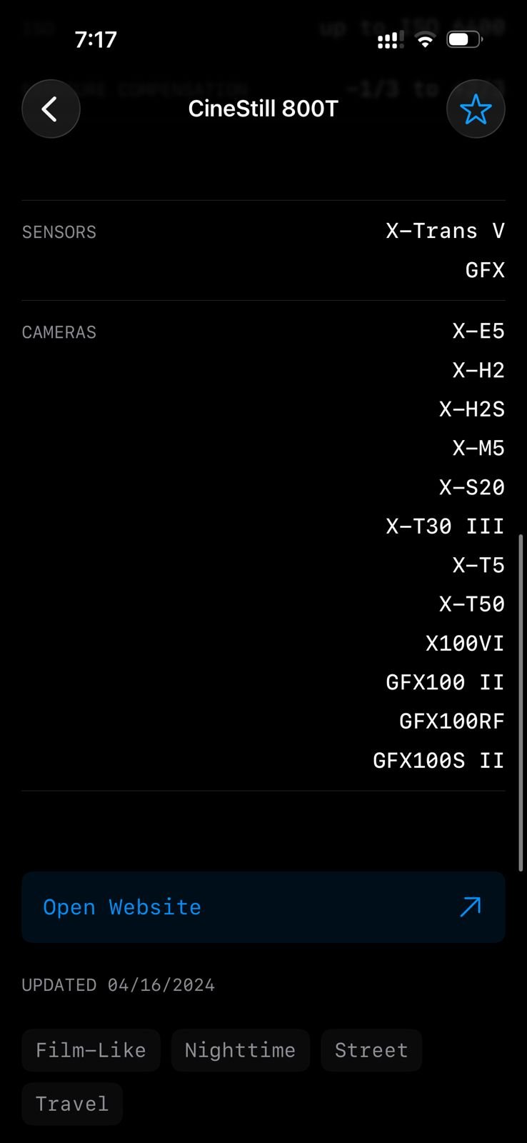 Screenshot of camera settings and film simulation options on a mobile device.