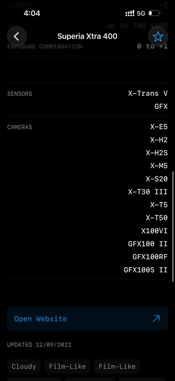 Screenshot of camera settings and film simulation details for Fujifilm Superia Xtra 400.
