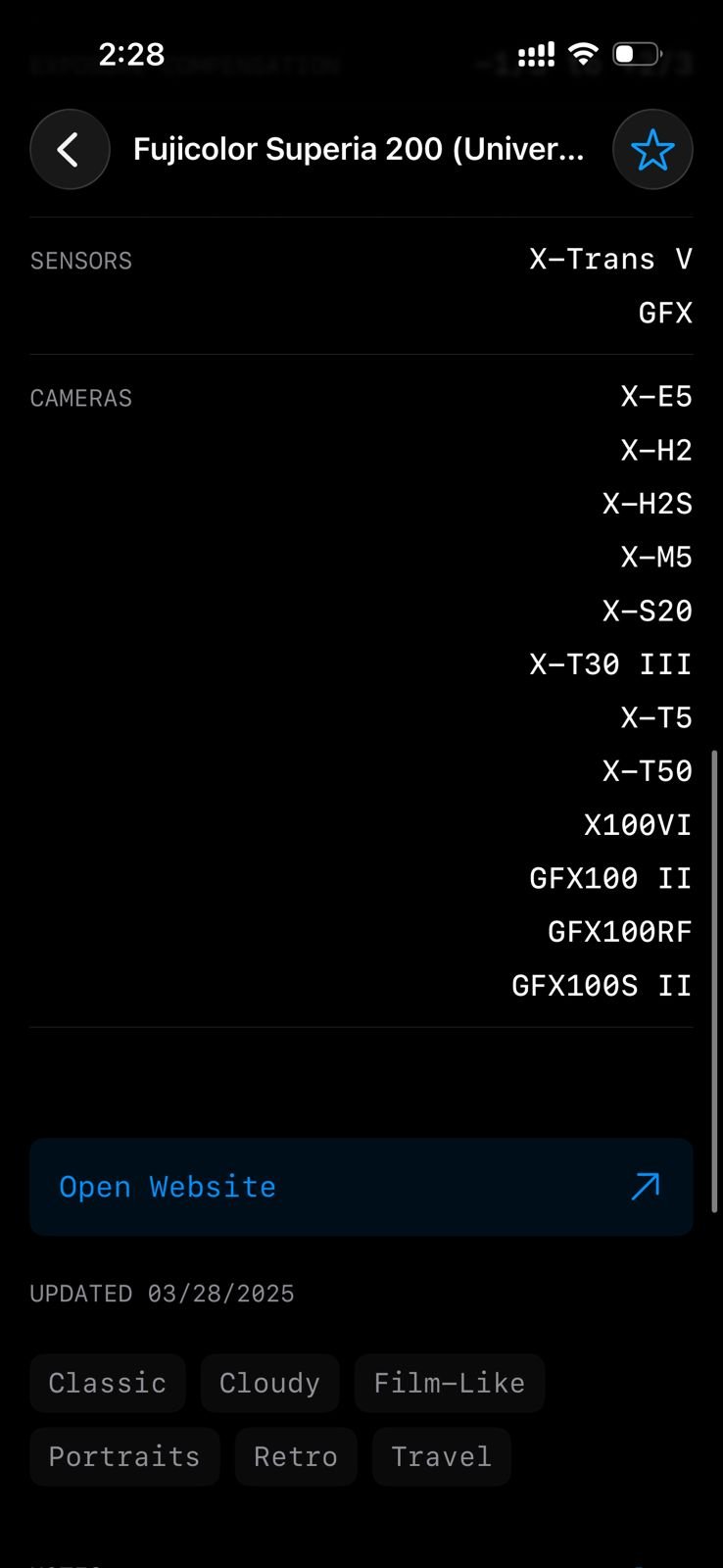 Screenshot of camera settings and film simulation options for Fujifilm cameras.